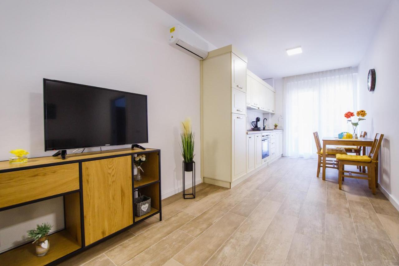 Lovely Home At West Residence 拉迪亚 外观 照片