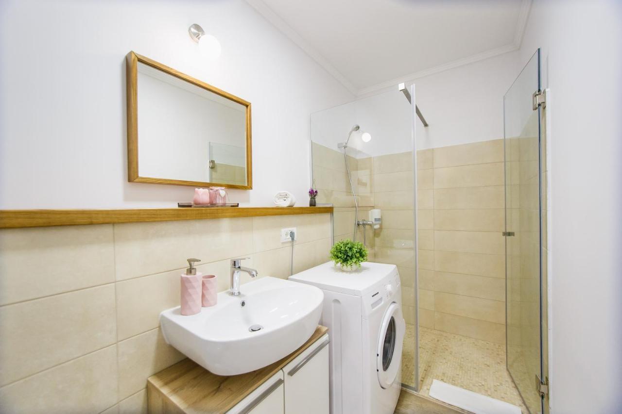 Lovely Home At West Residence 拉迪亚 外观 照片